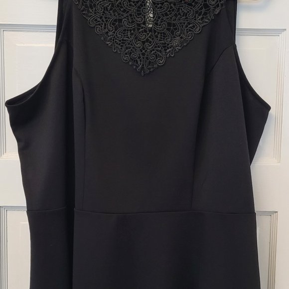 MXM 4X Peplum Top with Crochet Detailing NWT - Picture 3 of 9